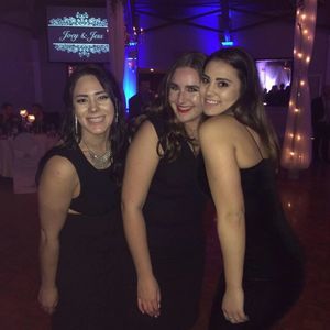 Meet your Posher, Dee